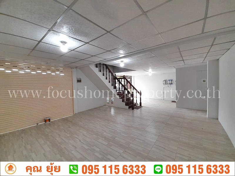 ขาย ทาวน์เฮ้าส์ หลังมุม หมู่บ้าน พบสุข ติวานนท์-ปากเกร็ด